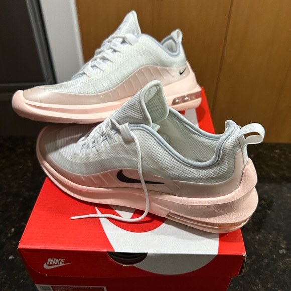 WMNS AIR MAX AXIS 'WASHED CORAL AURA'. Warn only once. Great Condition - Picture 7 of 14